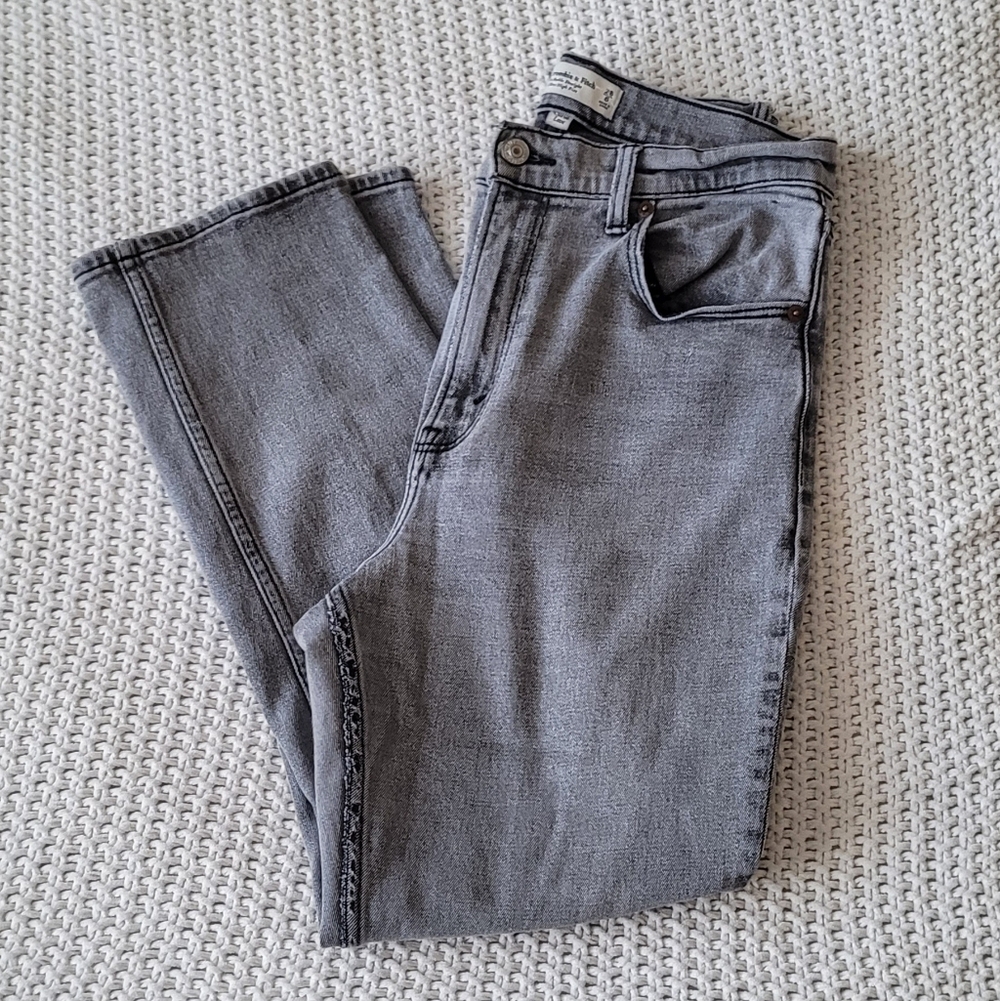 Abercrombie Love Ultra High Rise Ankle Straight Jean